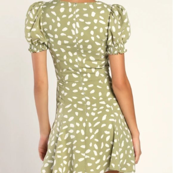 Lulu's Green Puff Sleeve Mini Sundress for Casual Occasions - Picture 3 of 4